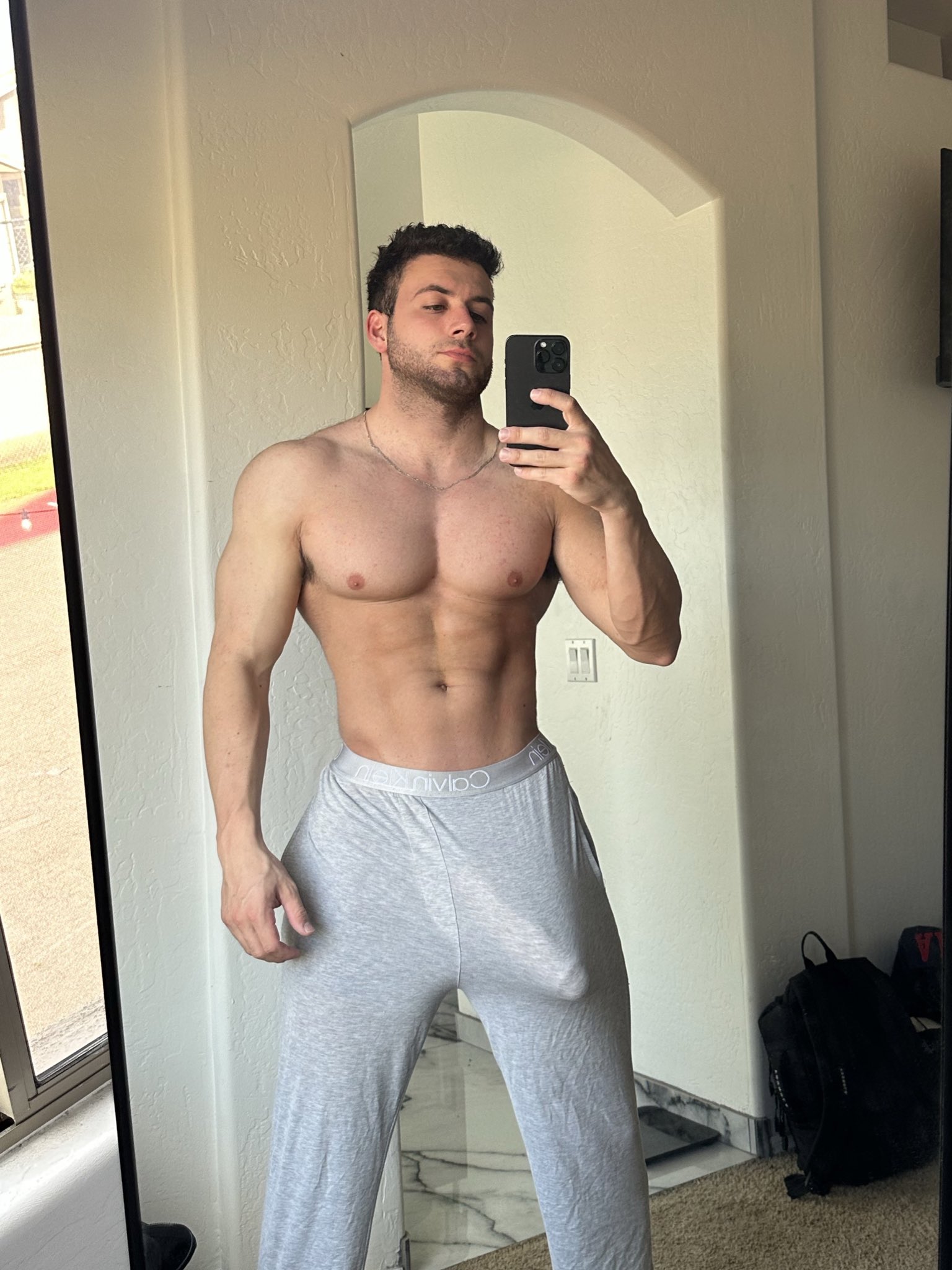Brooks Lock OF in Bio on Twitter: "Bottoms retweet 😏#fitness https://t