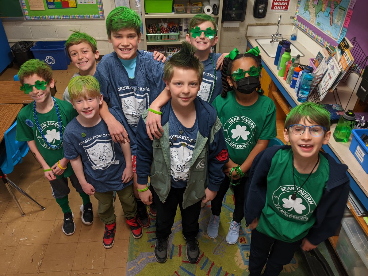 EAFinnegan's tweet image. Visitors in green prior to shaving their heads for #StBaldricks and #ConquerKidsCancer. Proud of these 4th graders! #beartavernpride