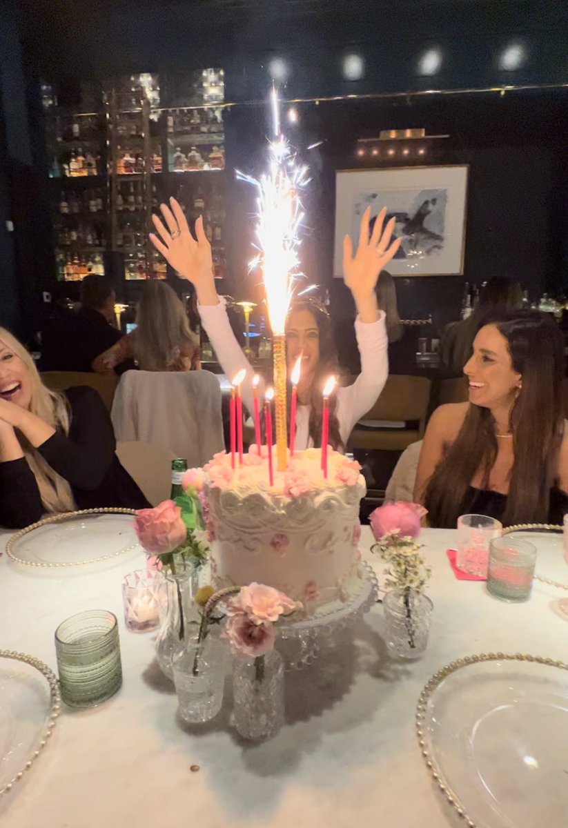 OcLydia's tweet image. HBD to meeeeeeeeee