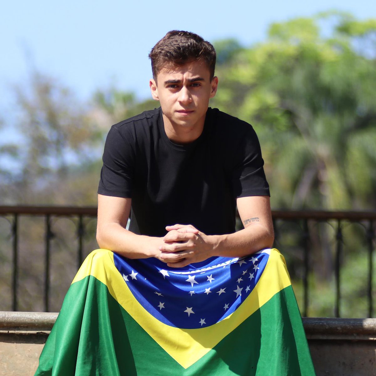 ForaLulla's tweet photo. Você está vendo o NIKOLAS FERREIRA, eu vejo meu PRESIDENTE!
@nikolas_dm
Vou fazer o N
#FazoN https://t.co/6gaYFleyvs