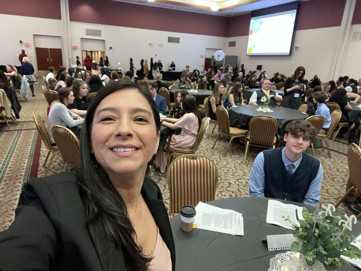 Emily Fɾαɳƈιʂ tweet media