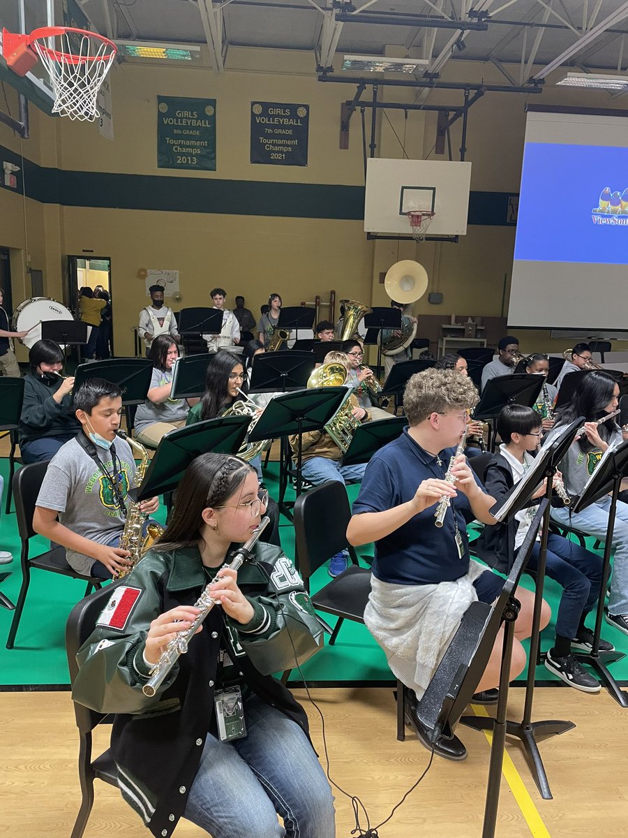 WebbMSBand's tweet photo. πMARDI GRAS PEP RALLY π we had a combined group for our pep rally to bring us into Spring Break! Bravo, Tutti! π»ππ
#WebbBand #WebbBearBand #WebbTimeToShine #WebbPRIDE https://t.co/c2yFFAEm1Z