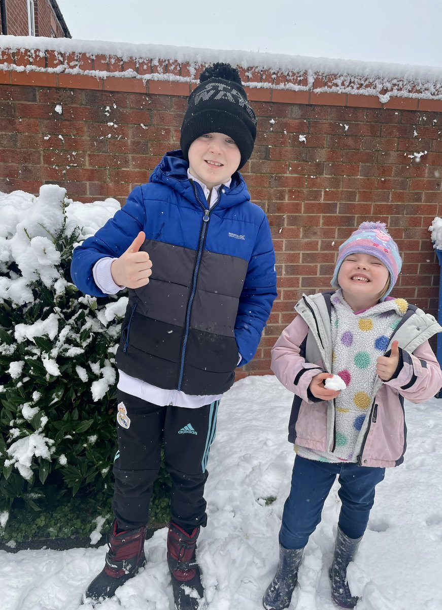 #RSSsnowday <a href="/rhosstreet/">Ysgol Stryd y Rhos / Rhos Street School</a> 

❄️ ⛄️