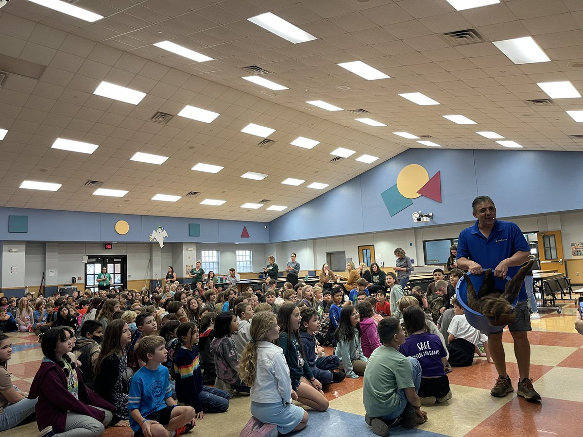 Wendy Moore (@moorerces) on Twitter photo We had visitors at RCES today! Great way to end RCES Reads week πThanks PTA <a href="/RCES_Office/">RCES Office</a> <a href="/PainterLindsey/">Lindsey Painter</a> We had visitors at RCES today! Great way to end RCES Reads week πThanks PTA <a href="/RCES_Office/">RCES Office</a> <a href="/PainterLindsey/">Lindsey Painter</a>