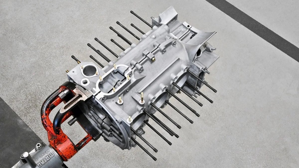 Classic 911 owners delight; now you can get a brand new magnesium engine case dlvr.it/Skj3mG