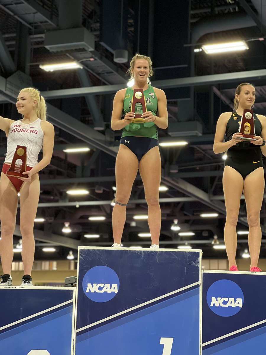 FightingIrish's tweet photo. CROWN HER.

@NDXCTF’s Jadin O'Brien is adding “national champion” to her résumé after bringing home the title in the women’s pentathlon! 🏆

#GoIrish https://t.co/ocuI1LHiwB