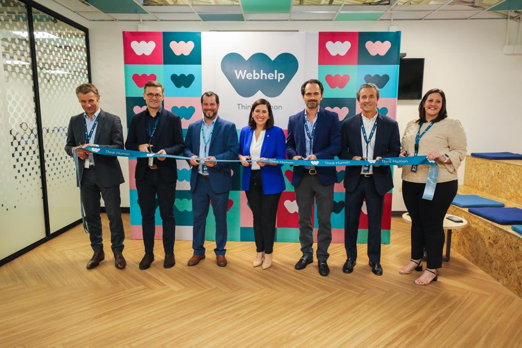 Hoy somos un país atractivo para las inversiones. 🤩🇸🇻

Acompañamos la inauguración de las nuevas instalaciones de la empresa Webhelp, dedicada al BPO y la experiencia de servicio al cliente. 🙌