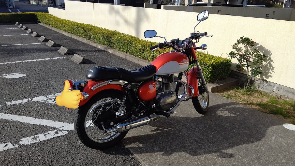 でっぱつ！朝日に映えるエストレヤ。