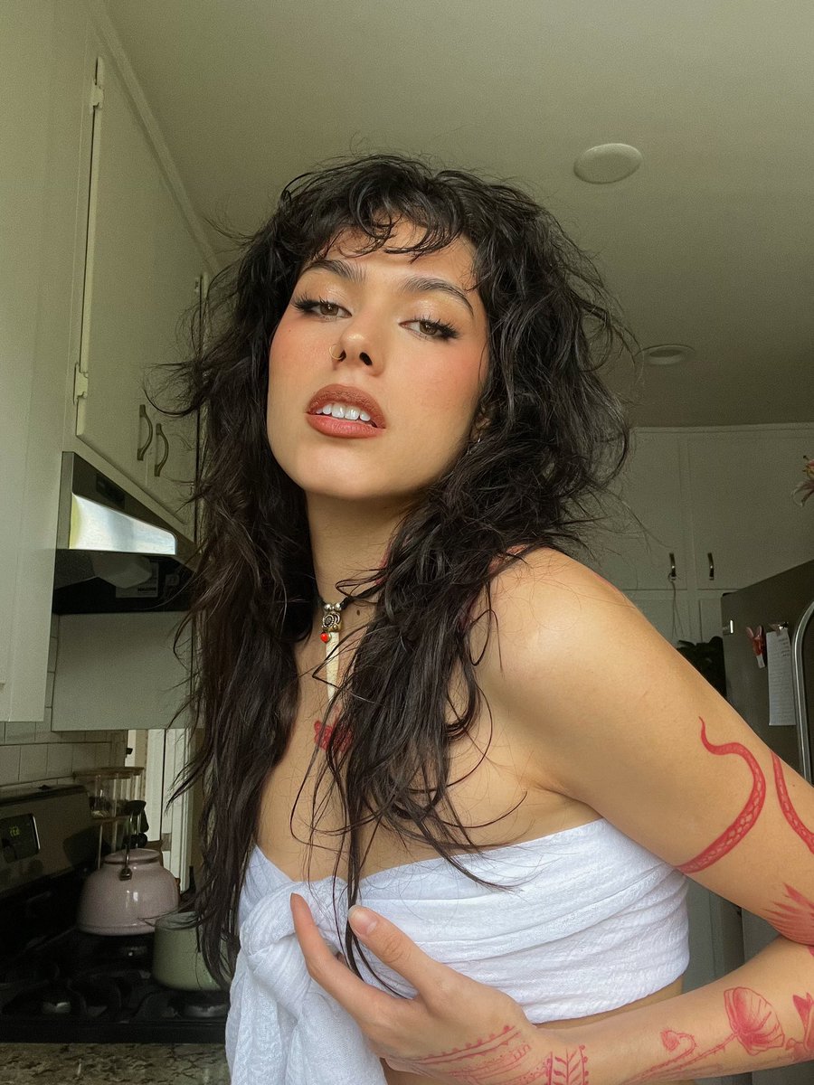 Goddess Valeria on Twitter: "RT @valeriamarrss: