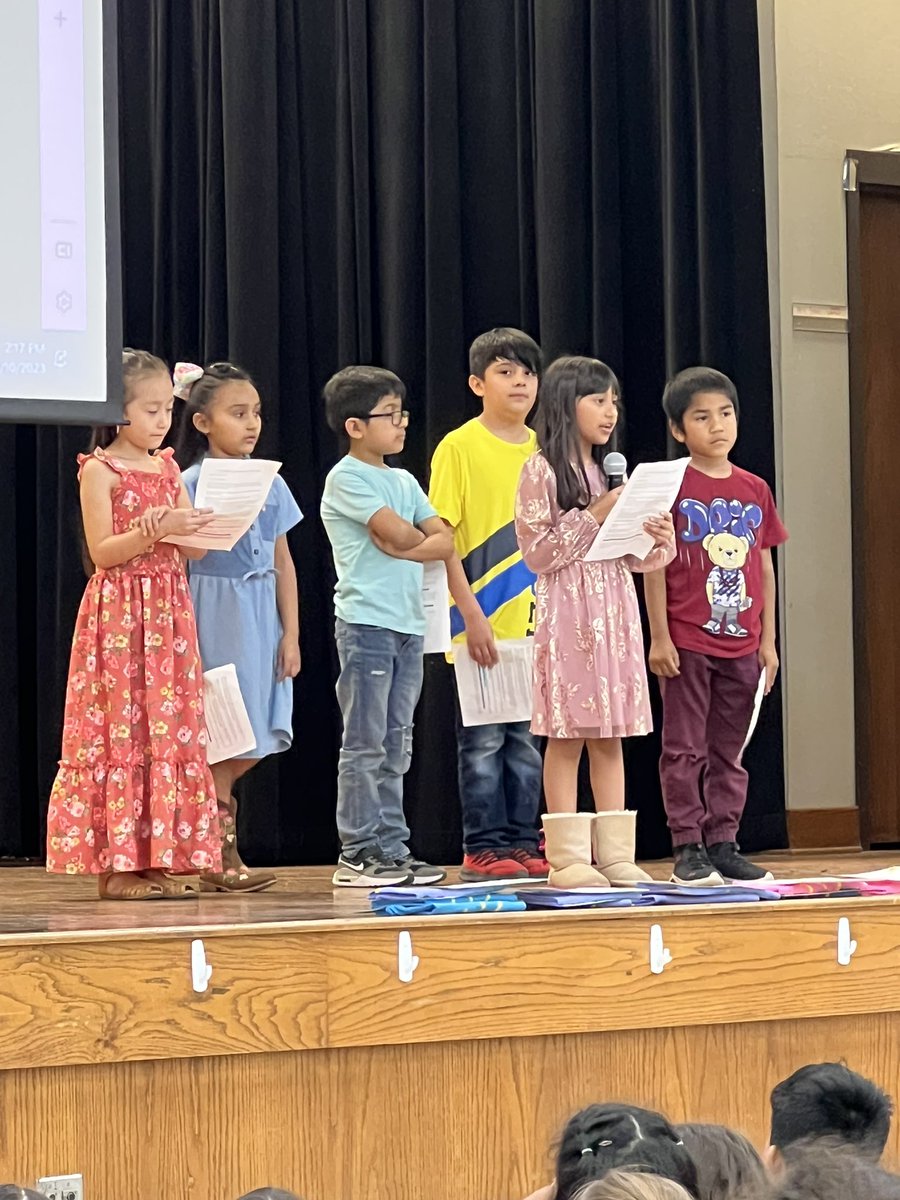 plumcreekelem's tweet photo. Extremely proud of our 2nd grade leaders who led our @TheLeaderinMe Assembly before we headed out for Spring Break. Recognized 24 new LIM Leaders this month! #SeekFirsttoUnderstand #PCEFIESTA https://t.co/t4SiNwiCg5