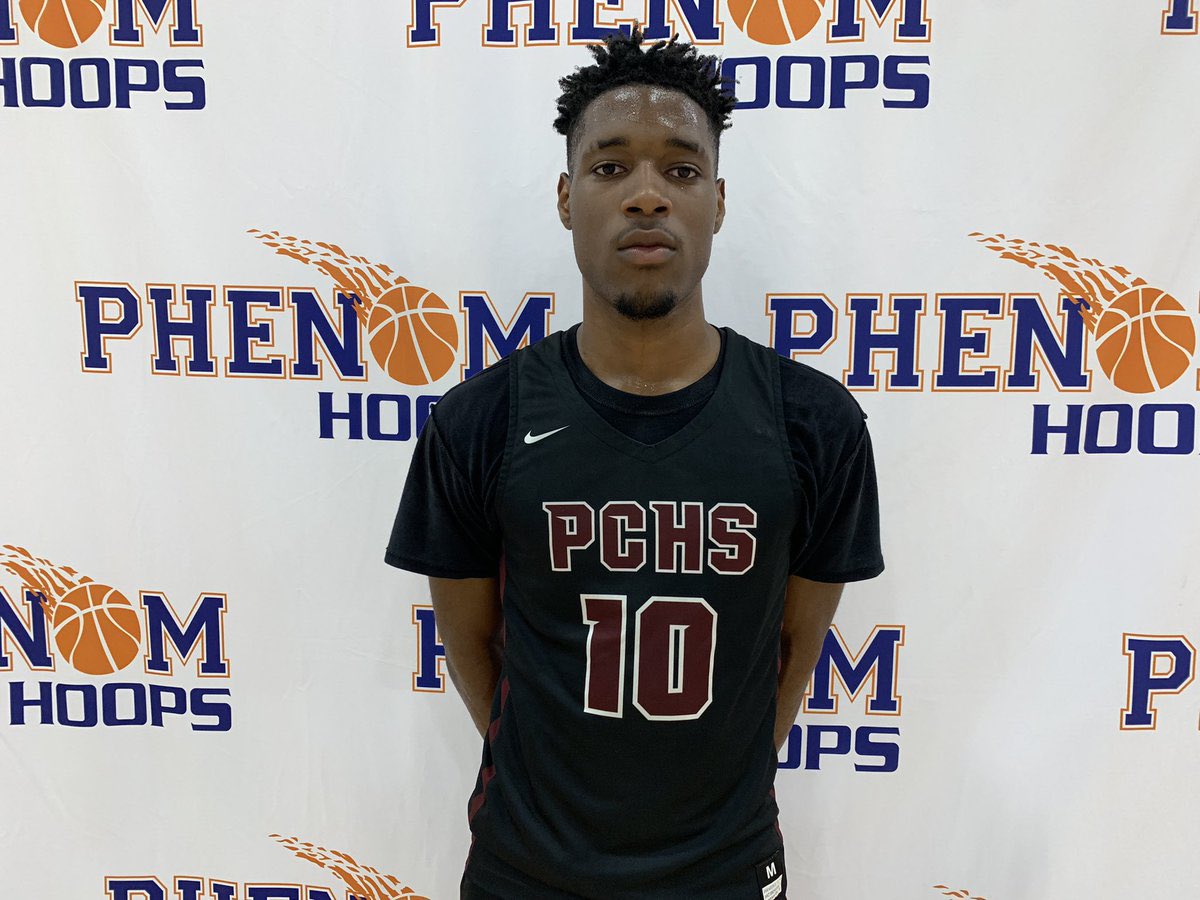 6’5 2023 Julius Harrison (Piedmont Classical) has been shooting the over off the ball tonight!

7 3s &amp; counting 🔥

<a href="/PCHSmbb/">Piedmont Classical Mens Basketball</a> <a href="/jae_duhgoat/">juju</a>