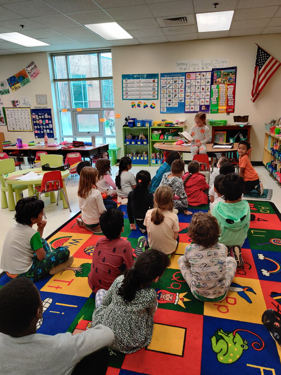 NoorulainSyed4's tweet photo. Today one of our student was our mystery reader. She did an amazing job reading her favorite story from home to the class. I am so proud of her. I am excited to see who will be our next mystery reader. 😎#1grade #readingcommunity @ManningOaksFCS https://t.co/RImkOJaNWe