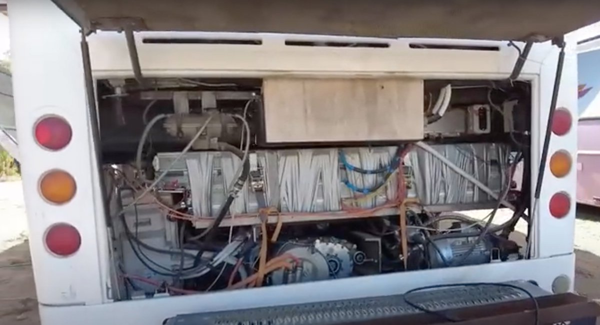 TesFalia tweet media