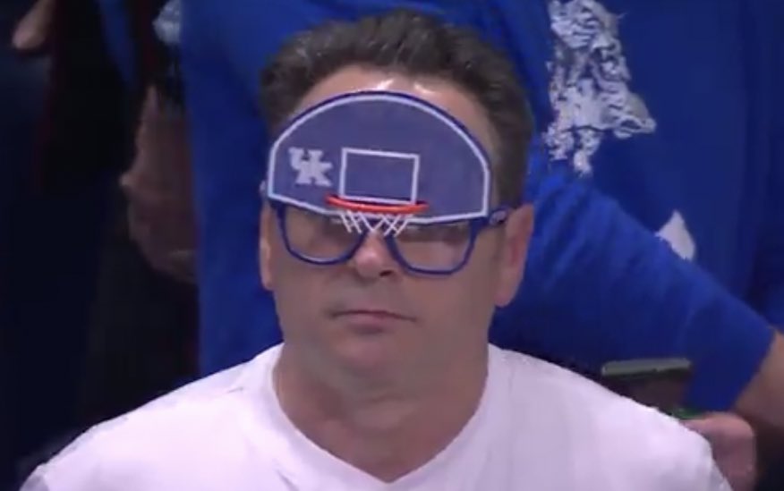 BarstoolBigCat's tweet photo. March https://t.co/ilb75fMIbl