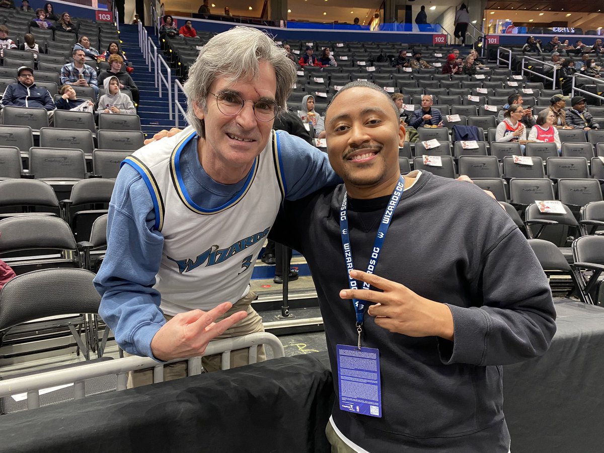 DCStones1978's tweet photo. It was an honor to meet @waynec0le tonight.
Tremendous up and coming journalist who walks the walk and talks the talk.
Follow him for First Class @CapitalCityGoGo & @WashWizards coverage. https://t.co/2OpWEyBwPt