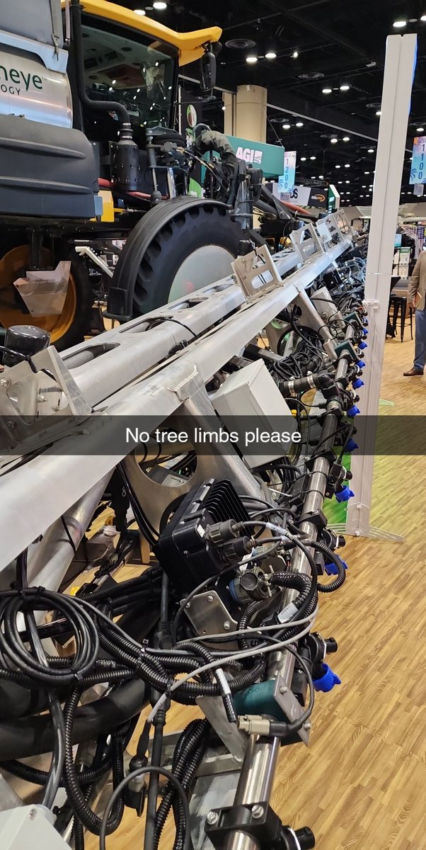 What I learned at <a href="/ComClassic/">Commodity Classic</a>-
1. People on social media don't realize I'm 6'4". Apparently I'm taller in real life
2. I'm only 42 products that give a "proven 15 bushel advantage" away from world record corn
3. We need better field borders