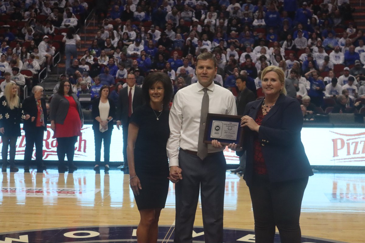 HullIndexSports's tweet photo. Congrats to former @bh_csd head boys' basketball coach Bill Francis on getting into the @IHSAA Hall of Fame today! https://t.co/g8xjXFI9sJ