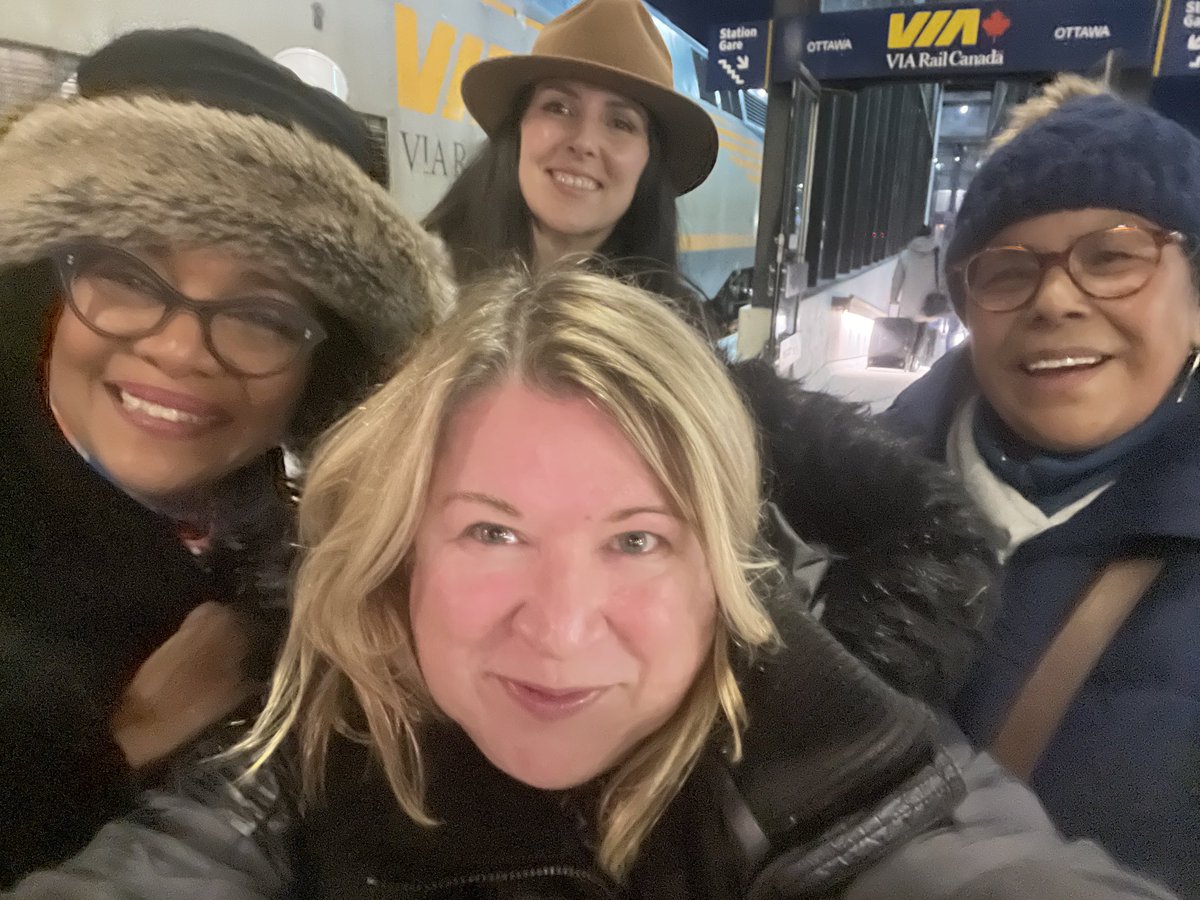 Conversations on a Train Part 2…
Met the wonderful Dorothy Stewart from ⁦<a href="/CreeMediaCBC/">CreeMediaCBC</a>⁩ who shared stories from her community in northern Québec. Laughed &amp; chatted with another friend Geneviève and ⁦⁦⁦<a href="/MichaelleJeanF/">Michaëlle Jean</a>⁩ the way from Montréal to Ottawa.