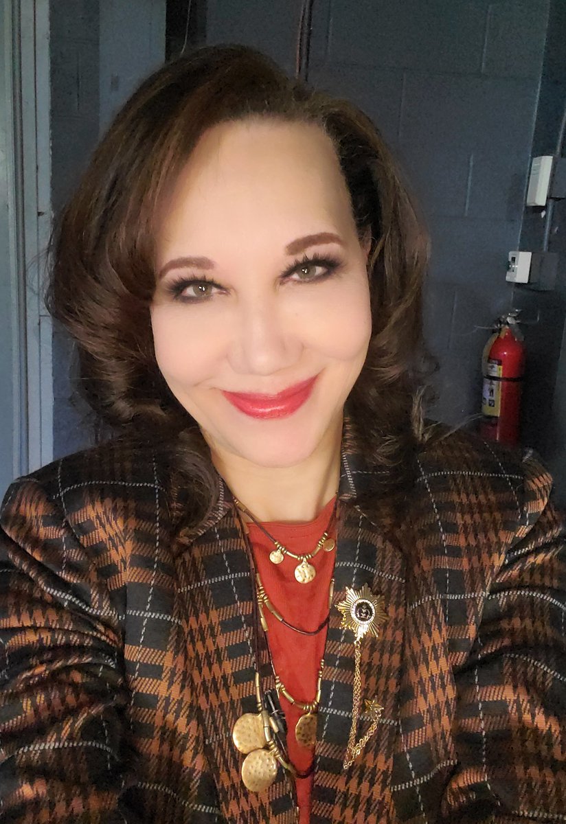 Lori Pinson's Instagram, Twitter & Facebook on IDCrawl