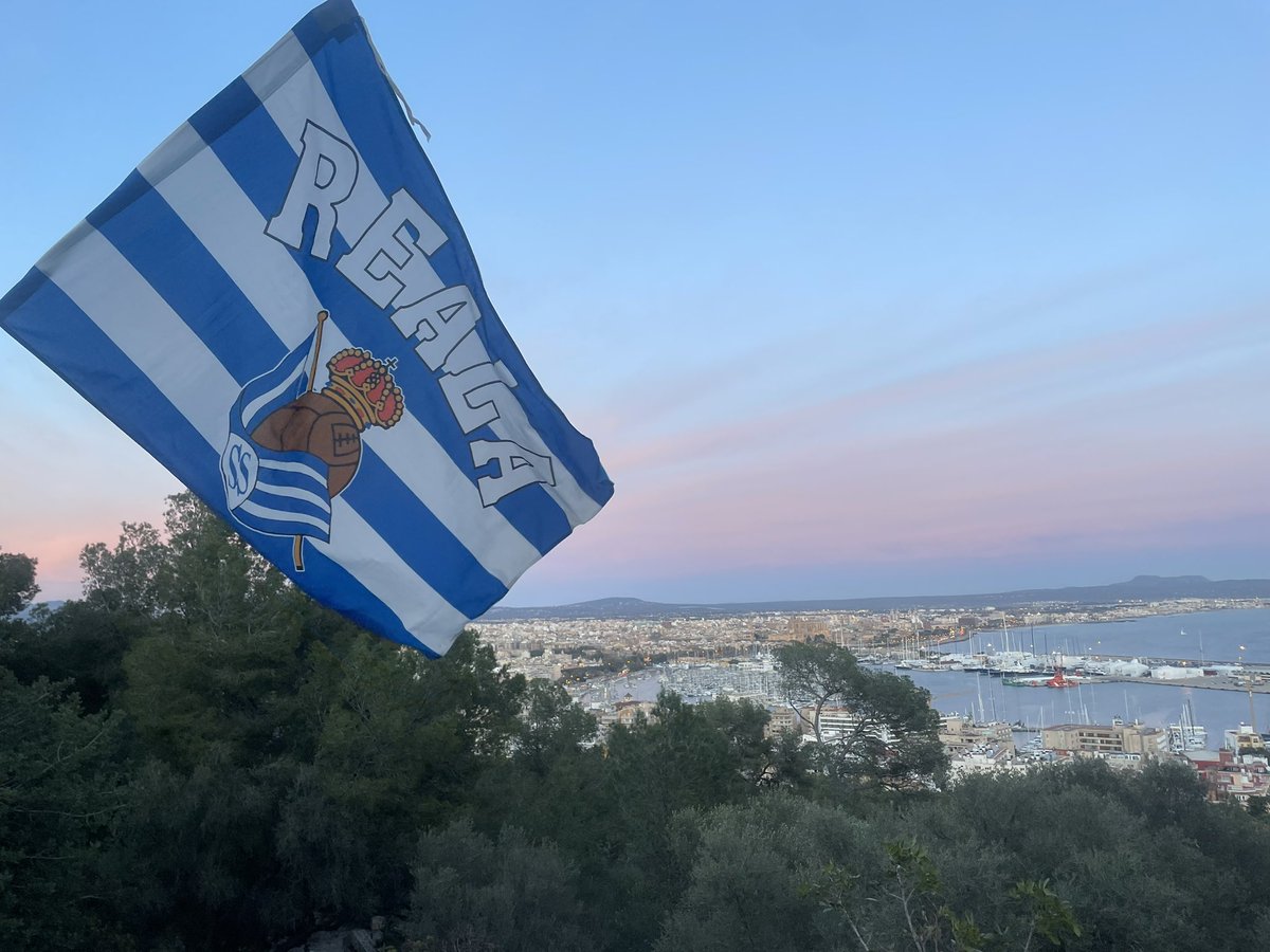 GouMarta's tweet photo. 💙🤍Mallorca 10-03-23🤍💙
#AurreraReala#RealSociedad#goutxumundo🤸‍♀️ https://t.co/G4ODJkdUiz