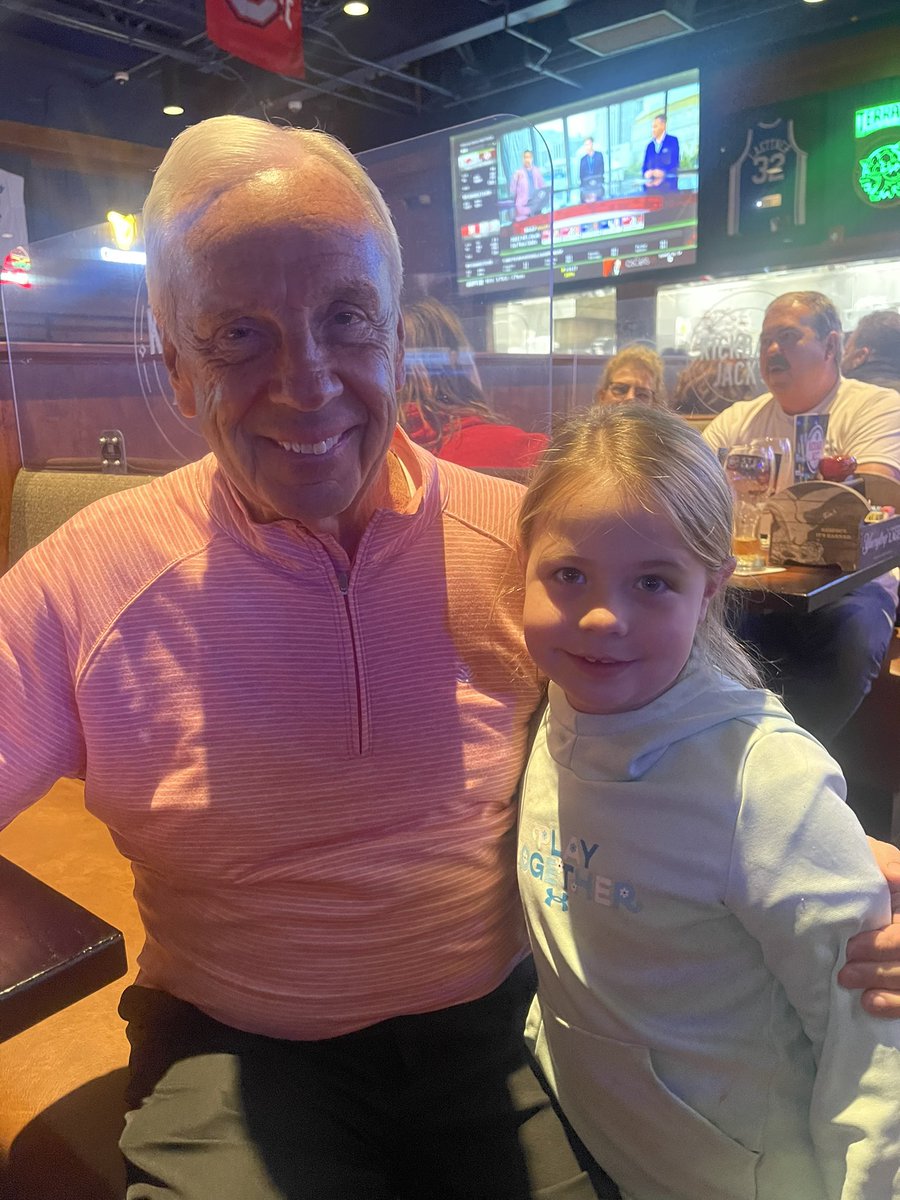 mck1123's tweet photo. @roywilliams31 you made this little Tarheels’ night! https://t.co/mFcxGwaiS1