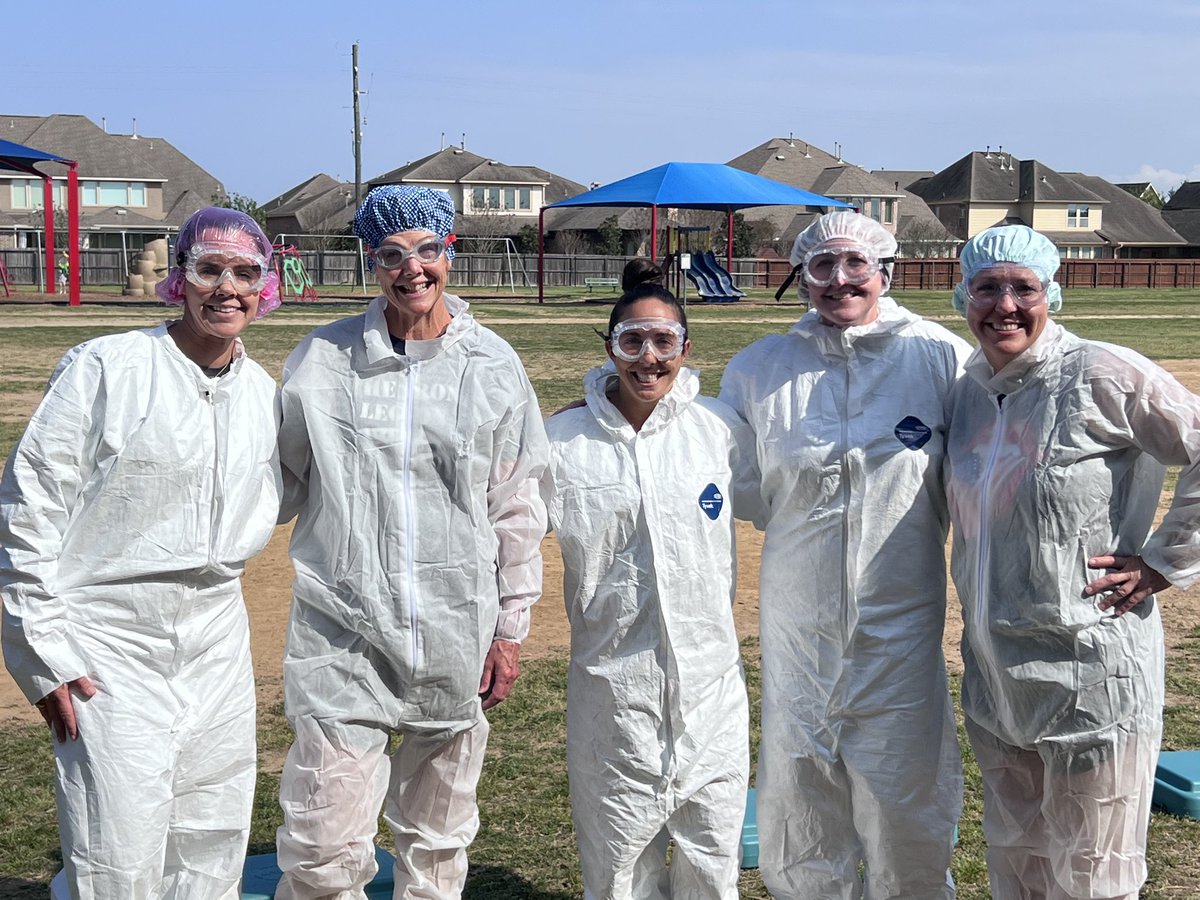 SwenkeCFISD's tweet image. We ended the day with a little slime! #SwenkeProud #KHC #CFISDSpirit