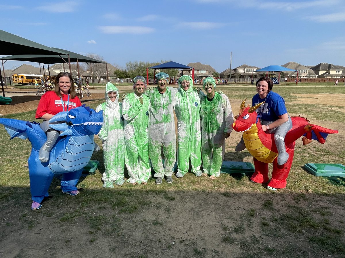 SwenkeCFISD's tweet image. We ended the day with a little slime! #SwenkeProud #KHC #CFISDSpirit