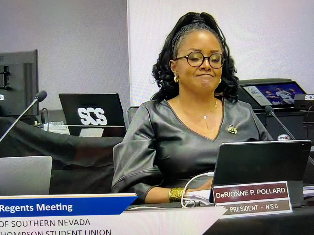 That look you make when you graduate college and go on to UNIVERSITY. 👩🏾‍🎓❤️👏🏽👏🏽👏🏽 @DrPollard_NS