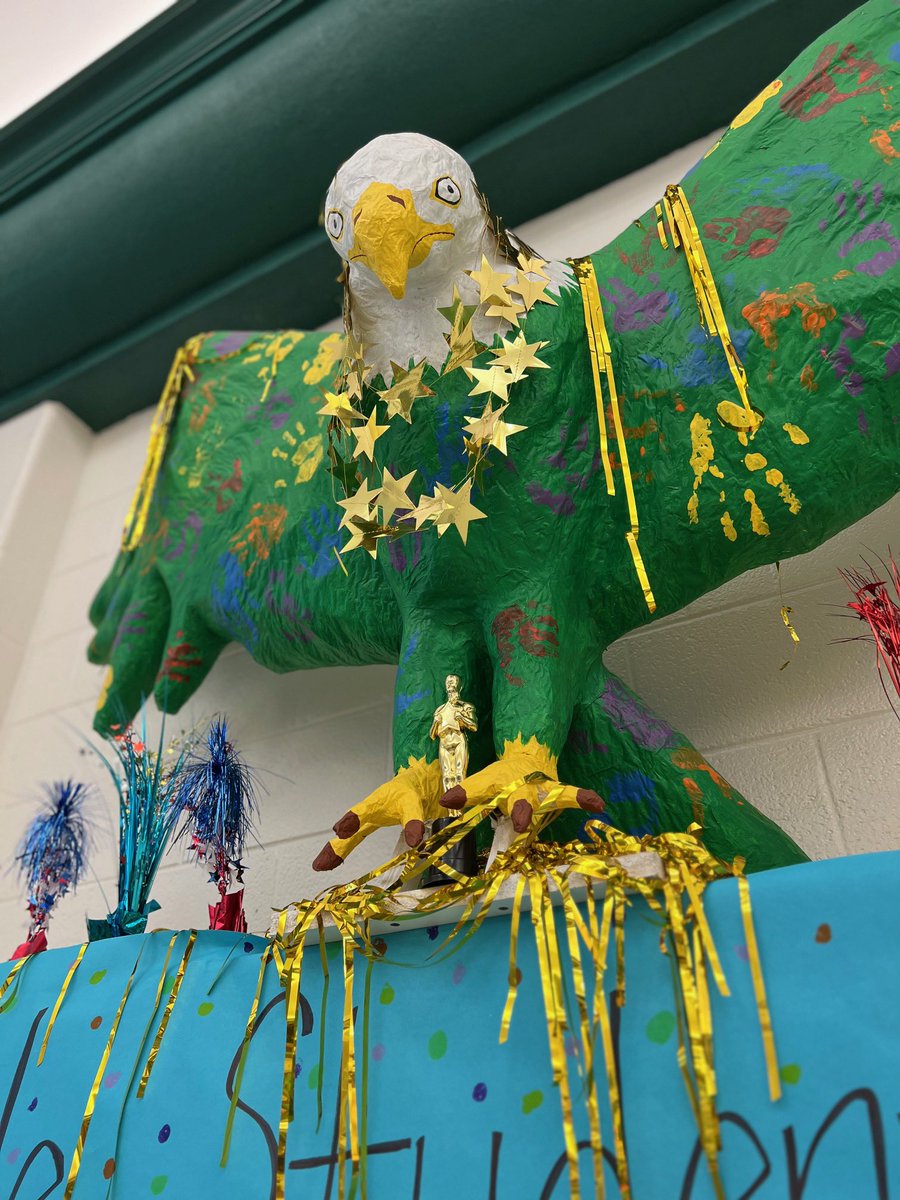 whitakerpta1's tweet photo. THAT’S A WRAP! Teachers and staff received a VIP Swag Bag filled with swag from The Boho Depot, Flow Auto koozie, Amazon gift card  and Whitaker sunglasses. That’s a wrap on an amazing Teacher Appreciation Week!  Thanks teachers and staff for all that you do! #werwhitaker🦅 https://t.co/kfDi3APsVd