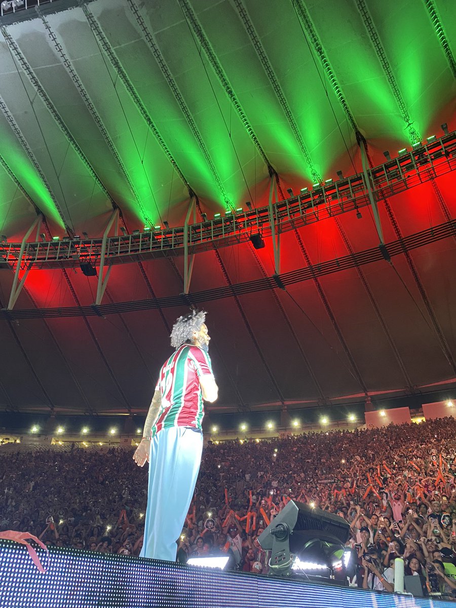 FluminenseFC's tweet photo. Com as três cores, com a sua gente, na sua casa. Bem-vindo de volta, @MarceloM12. https://t.co/whQWurGTlY