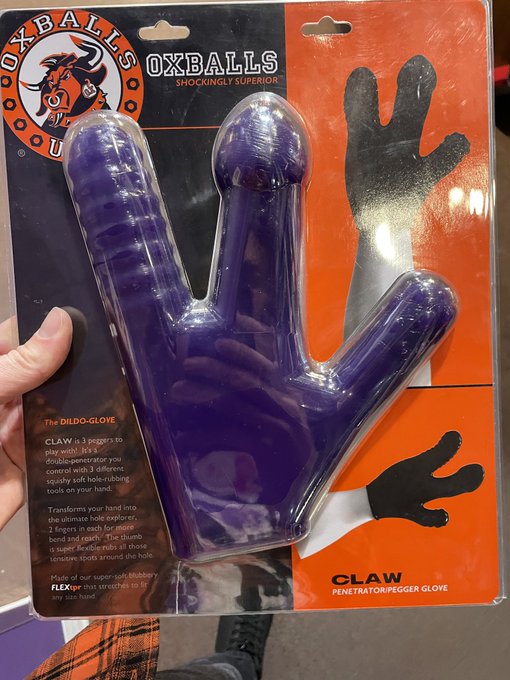 No one told me https://t.co/1ti96HEf99