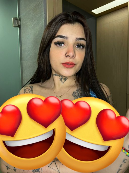 Dos grandes razones para que vengas 😍  😳 https://t.co/9Wa5njImbX 😈 https://t.co/LratQJWRGZ<a href="/tag/nuevafotodeperfil"class="tags"><span>#nuevafotodeperfil</span></a>