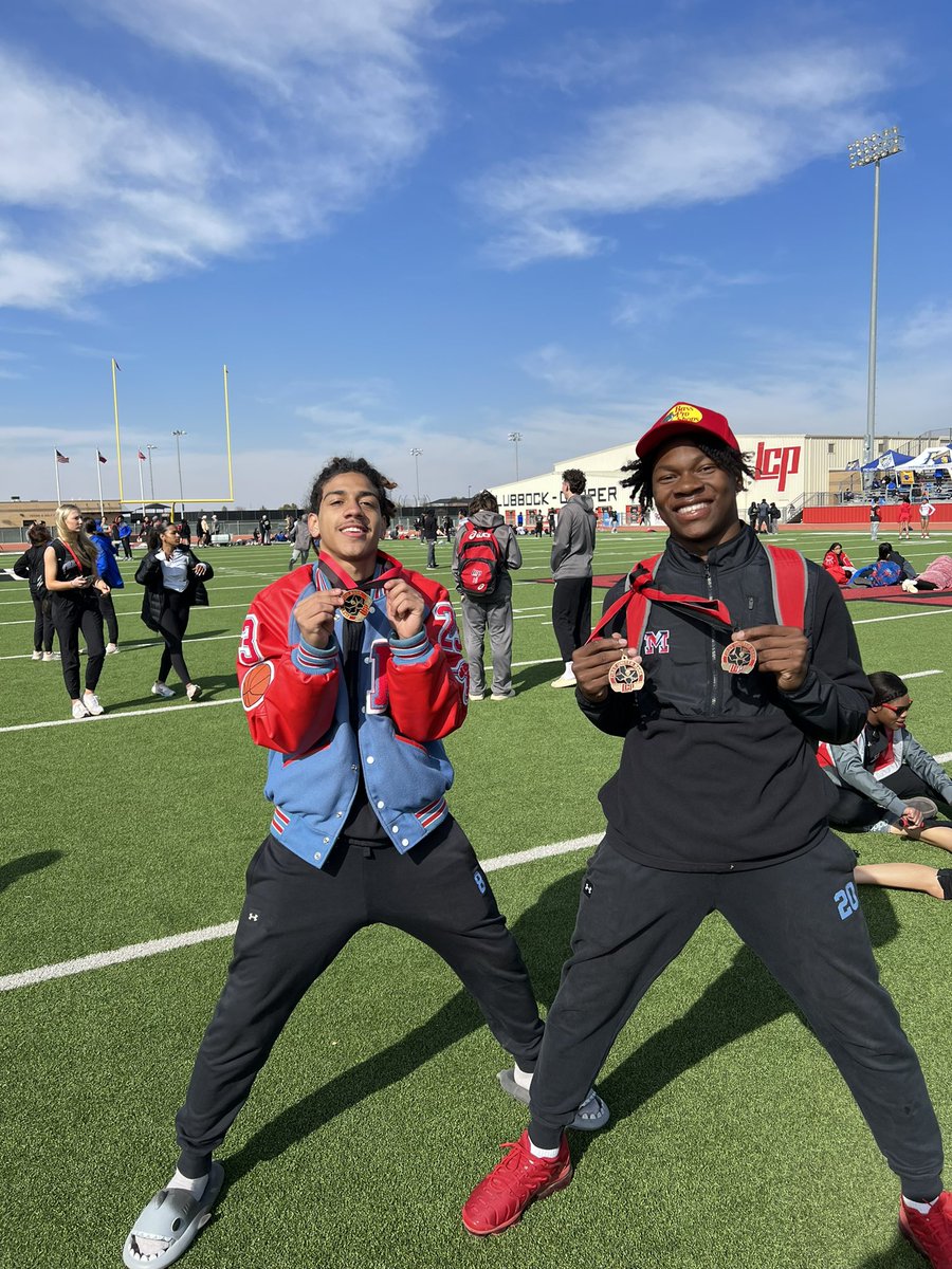 Coach Dewbre tweet media