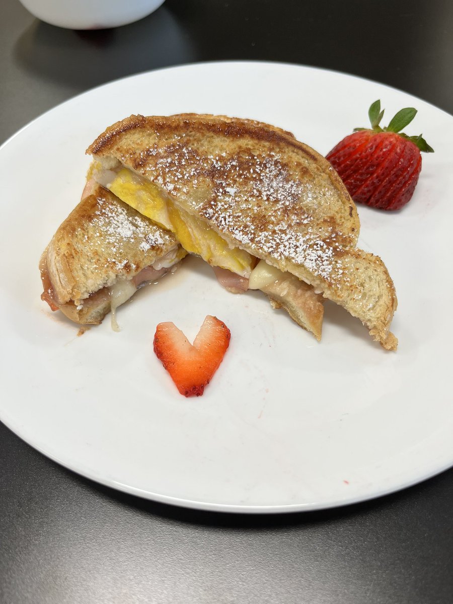mrsbertroche's tweet photo. Culinary 3’s breakfast sandwich creations were an egg-cellent way to kick off spring break! They got to come up with their own creations ranging from French Toast Monte Cristo’s to Chicken and Waffles! 🍳 🧇 🥓🥞 @JohnstonCSD @JCSD_JHS https://t.co/YL03E6sBNe