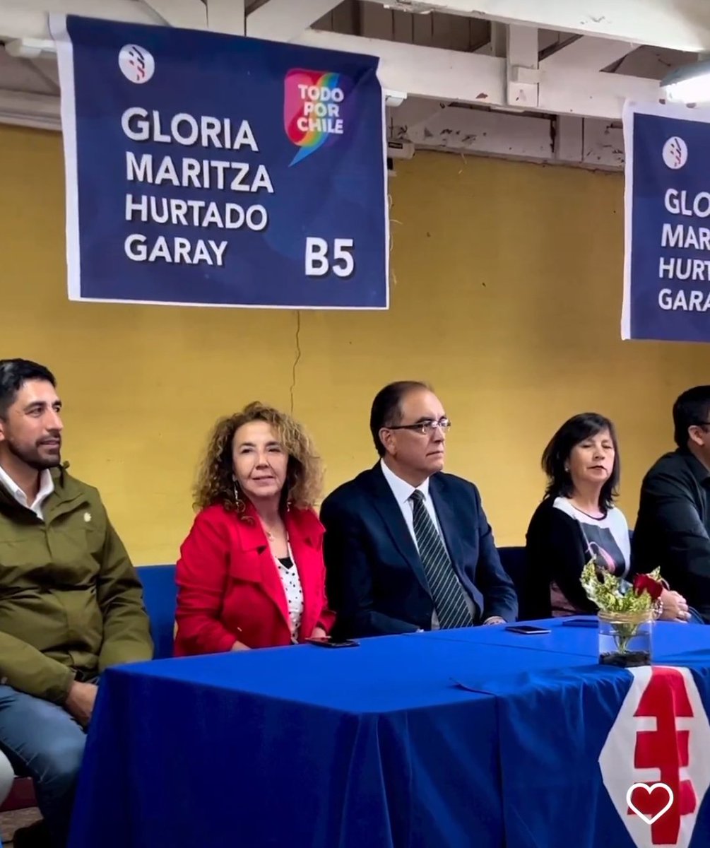 PDC_Chile's tweet photo. 📸Nuestra Directiva desplegada por el país en lanzamientos de campañas para el consejo Constitucional @aundurragav @AlcaldeFerreira @FranHernandezC en #Tarapacá acompañan a @nocordov @hectorbarria en #LosLagos junto a #MaritzsHurtado y @CeciliaValdes en #LosRios #TodoPorChile https://t.co/LTTfvzrib1