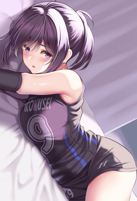 保健室でバレー部員と 