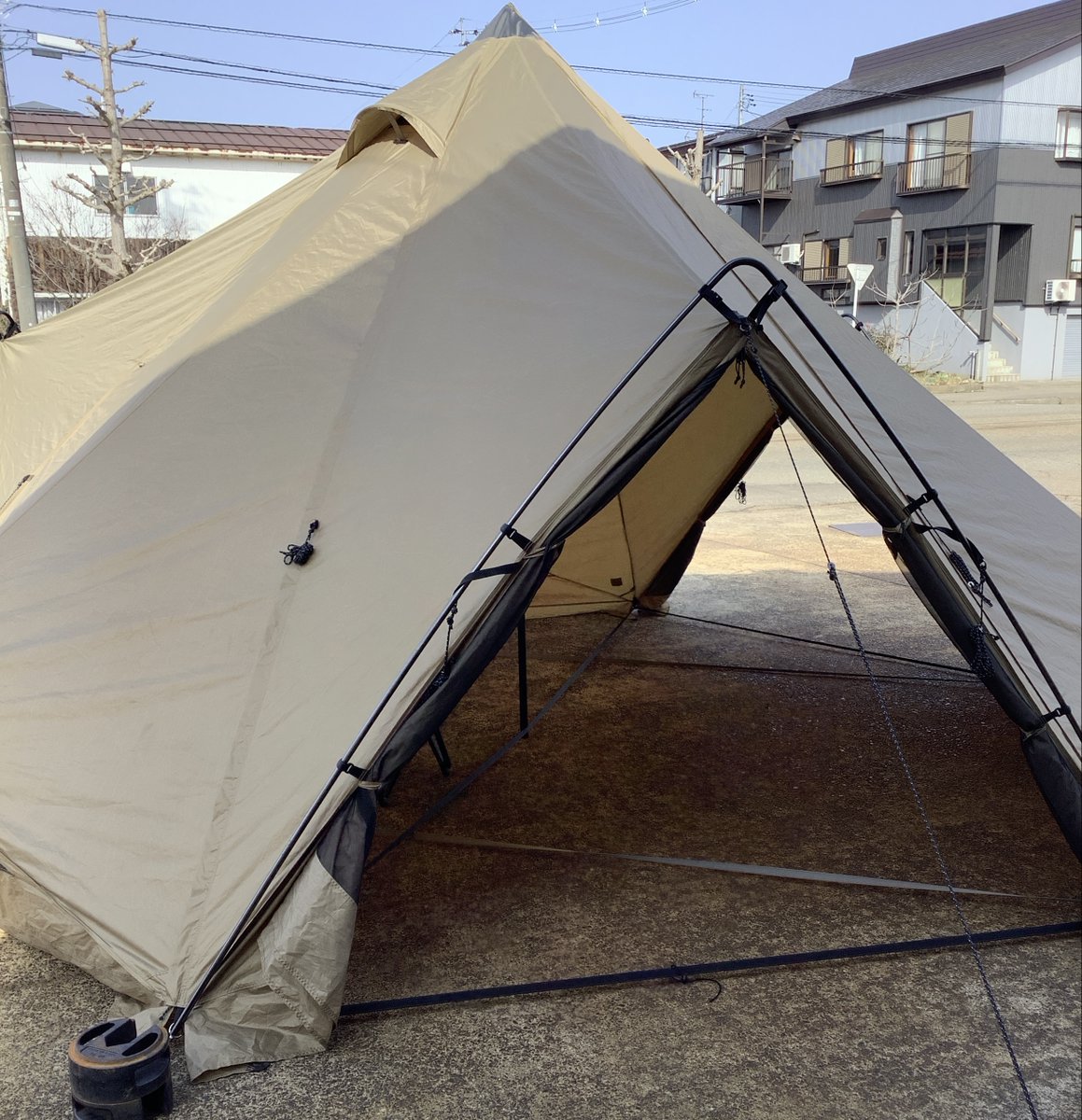 odsparrmark's tweet photo. おはようございます♪
すっかり春めいたこの頃
本日は久しぶりにZANE ARTS ZEKU Lを
設営しお客様のご来店をお待ちしております。
#zanearts
#zekul
#アウトドアショップパーマーク https://t.co/7v9PWoD83g