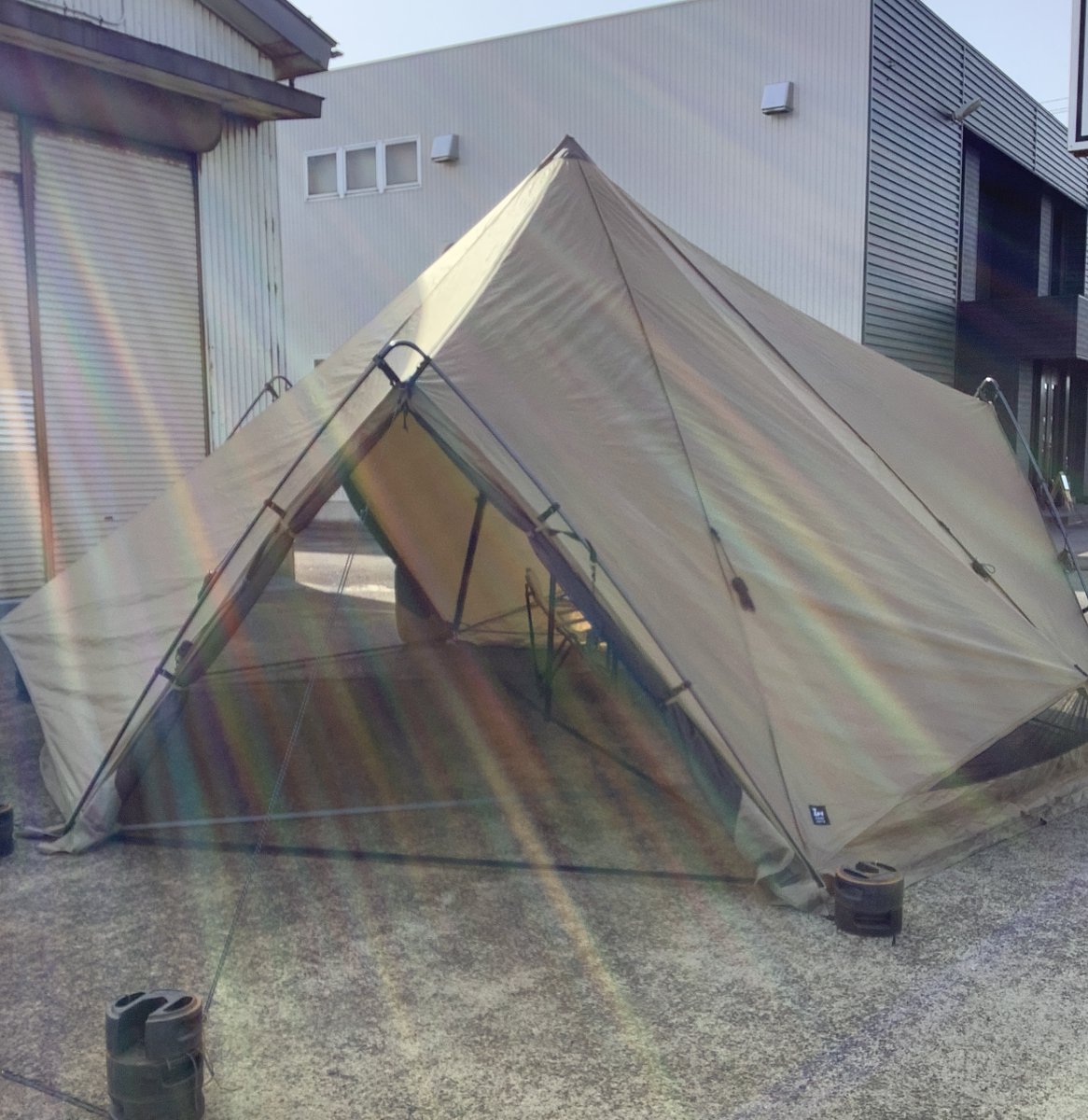 odsparrmark's tweet photo. おはようございます♪
すっかり春めいたこの頃
本日は久しぶりにZANE ARTS ZEKU Lを
設営しお客様のご来店をお待ちしております。
#zanearts
#zekul
#アウトドアショップパーマーク https://t.co/7v9PWoD83g