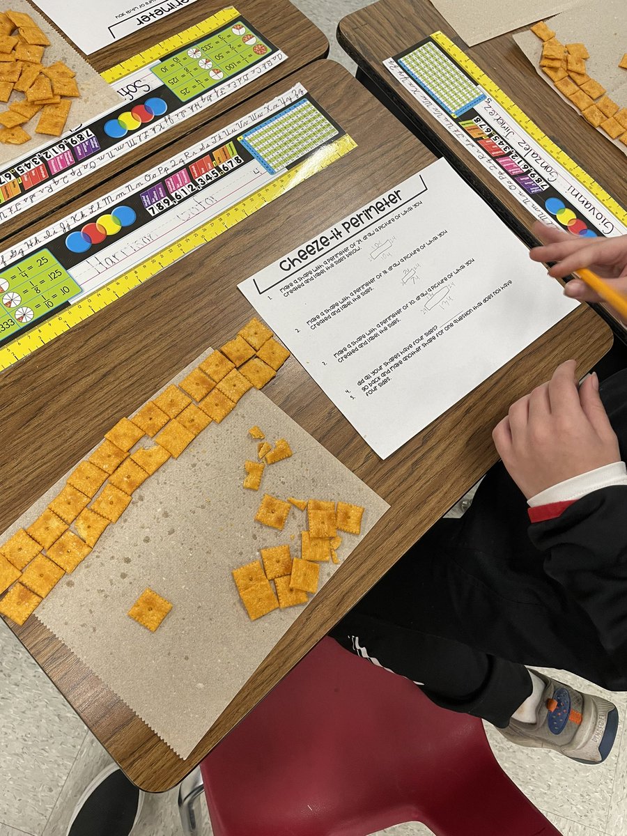 mswheeler8's tweet photo. Students were able to use cheez it crackers to create shapes and determine their perimeters. @Smith_Seabees https://t.co/tKsW63pabW