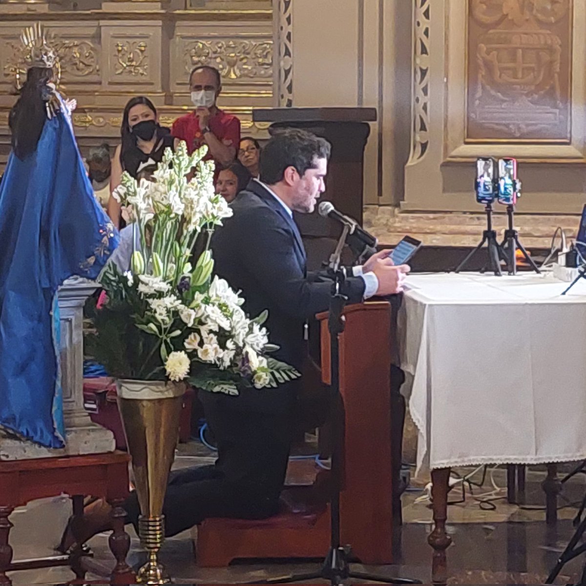 laura_celia's tweet photo. Hoy rezamos 🙏 juntos un  #RosarioPorElMundo ponemos en manos de Dios Padre y de nuestra Madre María de Guadalupe a todos los niños de México esclavizados por la trata sexual.

#giracontralatrata
@EVerastegui #Morelia https://t.co/KmgrCWuOzY