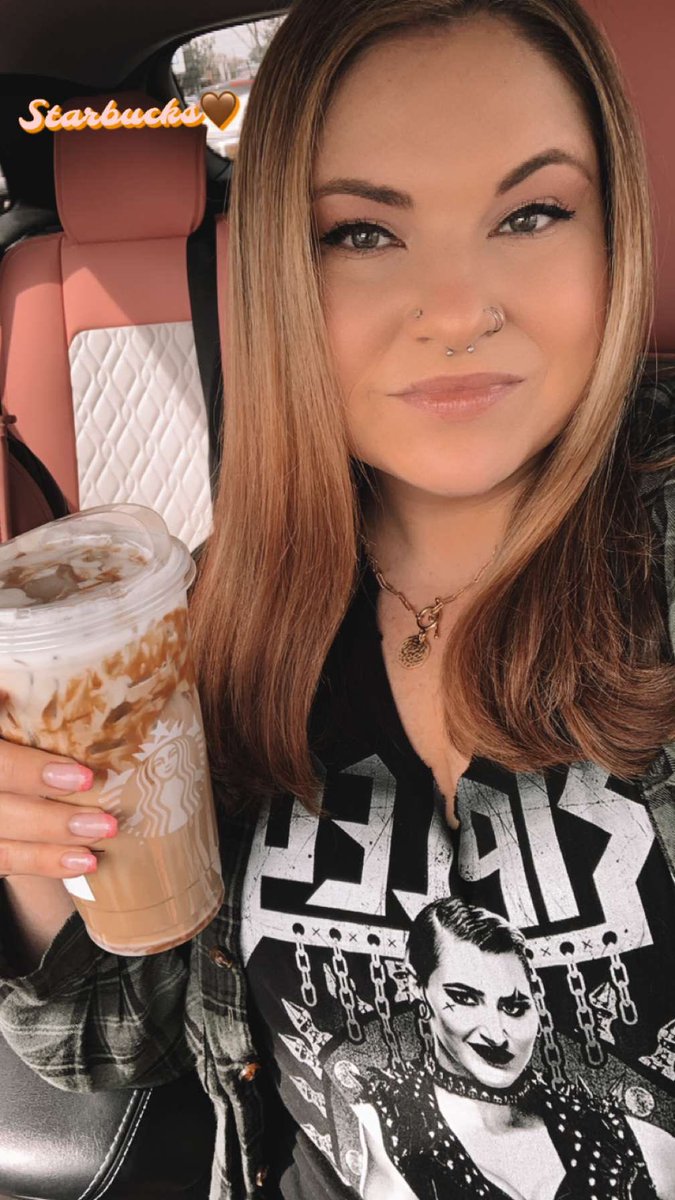 lindseyhannah56's tweet photo. Reppin @RheaRipley_WWE today 😈🖤⚖️ #RheaRipley #wwe https://t.co/mt1mN7xNpa