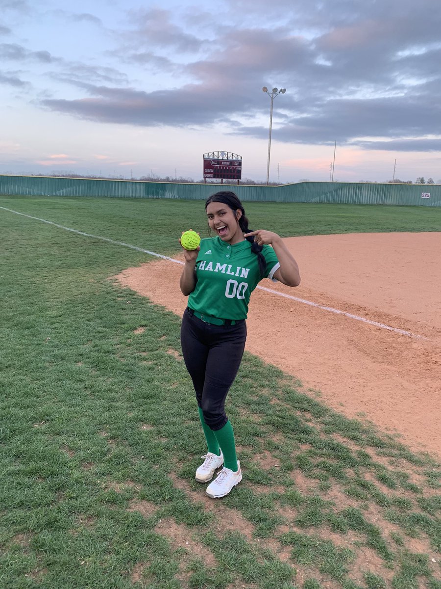 Another Big Bomb by <a href="/samantharianna1/">Samantha Gonzalez</a>   2 run shot helping the Lady Pipers go 2-0 today 14-1 over Hermleigh and 10-2 over Seymour! <a href="/IsdHamlin/">Hamlin Collegiate ISD</a> <a href="/TXPrepSoftball/">Texas Prep Softball</a> <a href="/BigCountrySport/">Evan Ren</a> #1@aTIME #supereliteteam