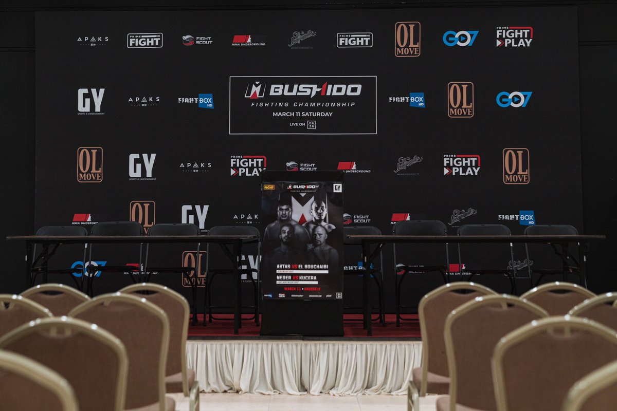 ApolloMMAcom's tweet photo. The stage is ready are you?
 
The #MMABushido87 Press Conference kicks off soon 👊🏼

Credit: Ben Cutore 📷

#MMABushido87 #ElBouchaibiAktas #VanDeMercktKucera #ProMMA #GYSE2 #MMA #Bruxelles #Brussels #Belgique #MixedMartialArts #MMABushido #BMMAF #OpenPublic https://t.co/tmUdUfZ1KK