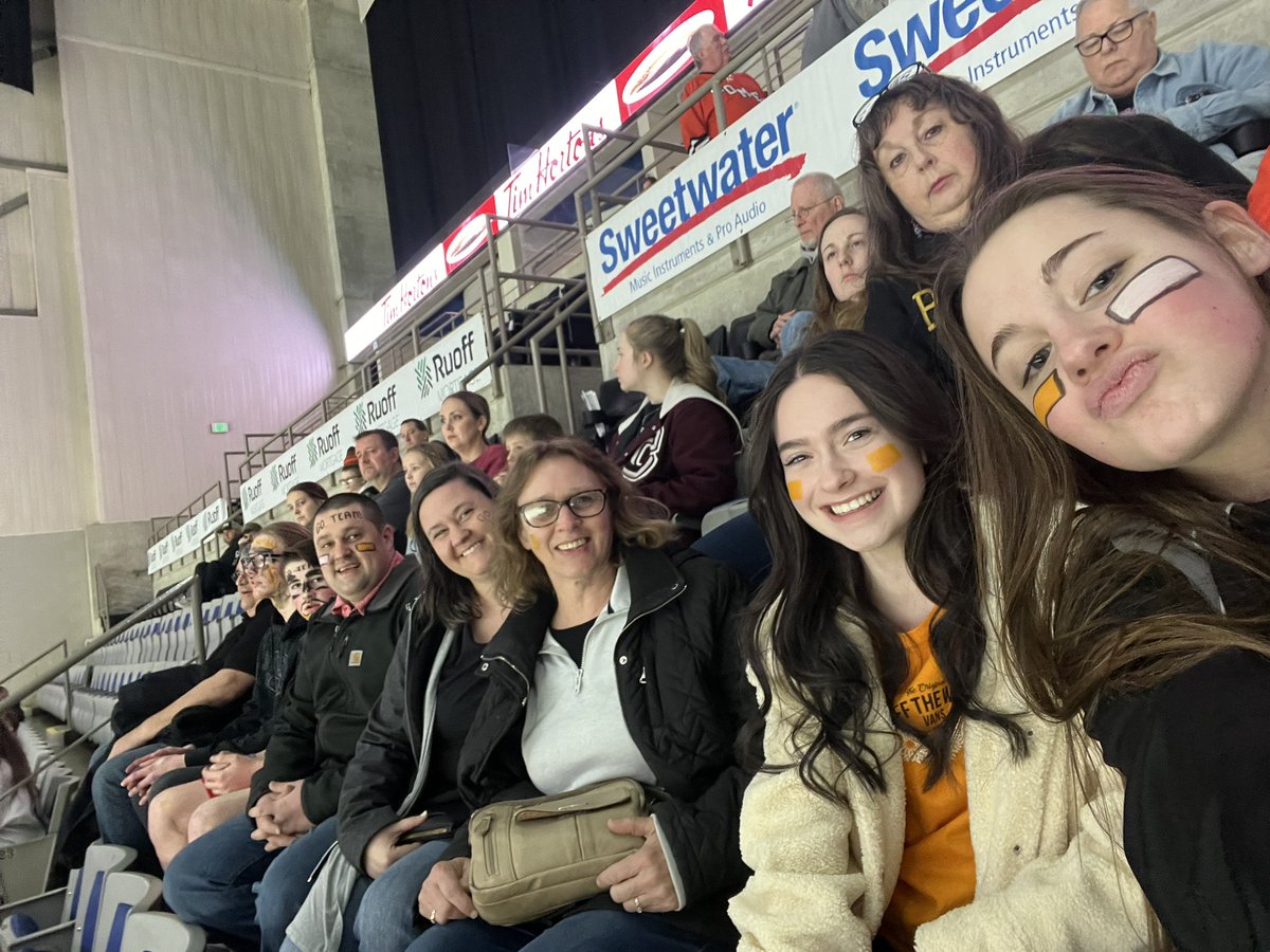 angieking720's tweet photo. #letsgokomets https://t.co/Wu7YiV7sqg