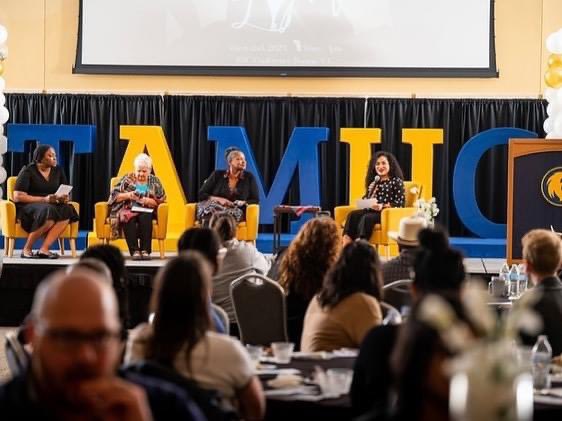 ¡Mujeres De Acción! tweet media