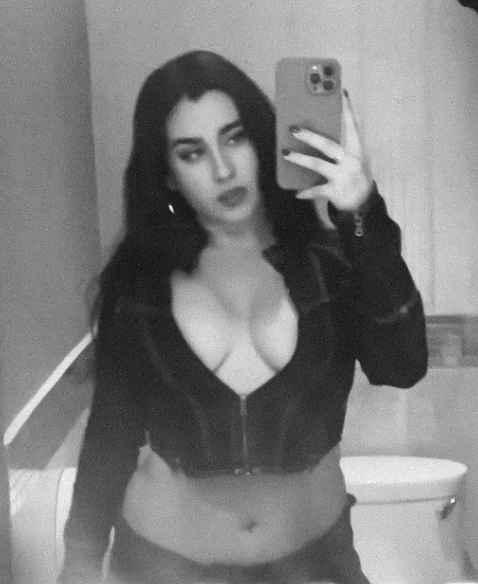 powerlaurenpics's tweet photo. https://t.co/iVl1nlvdIc
