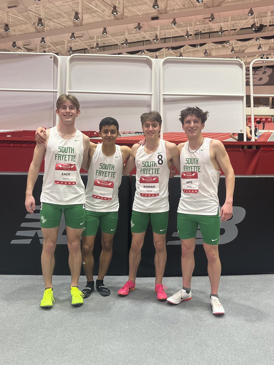 Boys take 13th in the DMR at the Indoor Nationals.  #SFLionPride