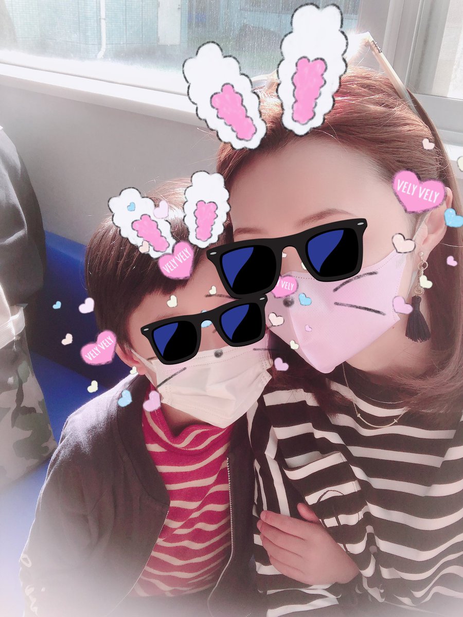jinmaichoochoo's tweet photo. 😘
お久しぶりの。

やっぱりこのスニーカーはほんとに歩きやすい❣️
なのに、オシャン❣️

@LOCONDO_jp https://t.co/3OhPLktrzM