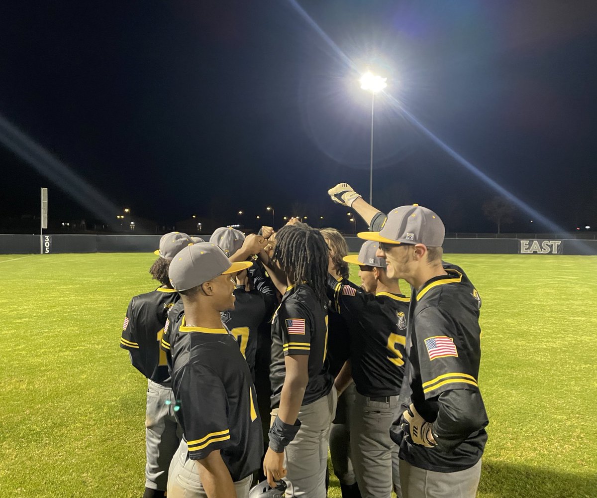 Final: Central Gwinnett 3, East Jackson 4 
Our Knights fought until the end vs the Eagles. We look to redeem ourselves on March 13th vs Mill Creek‼️⚾️
🌟Brandon Novak: 5.1 IP, 0.00 ERA, 7K
🌟Omar Zackery: 3-4, 2 2B, 1 1B
🌟Felipe Lopez: 1 1B, 2 SB, 1R