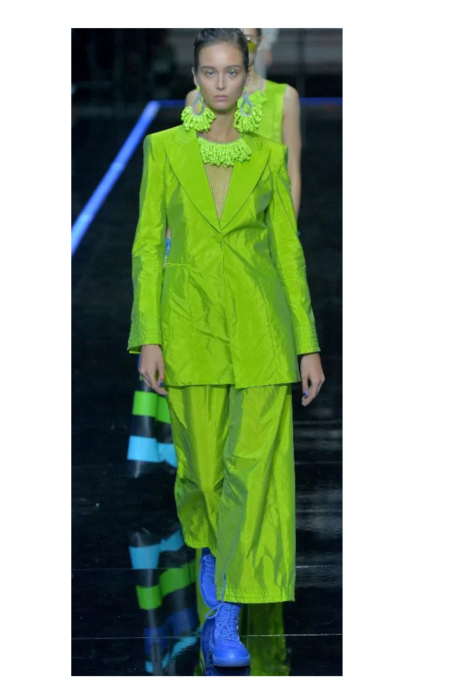 4FashionAdvice's tweet image. Lime Green is Trending for St. Patrick’s Day - Lime green looks good with white, silver, grey and fuchsia with bright colors like yellow, orange, or hot pink. More... ow.ly/e7H250NfRoC #stpatricksday #color #trendycolor #fashiontrend